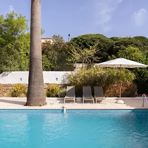 Domaine L'oiseau Bleu, 800 M From The In Villa